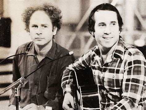 is art garfunkel jewish How does Art Garfunkel's Jewish heritage influence his music and public persona?