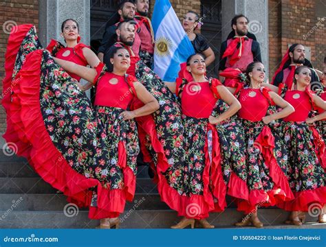 What is the national dance of Argentina, and how does it reflect the country's cultural heartbeat?